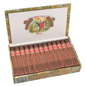 Romeo y Julieta Coronitas en Cedro Cigar