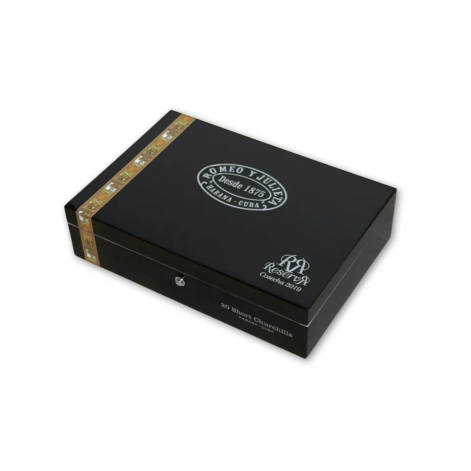 Romeo y Julieta Short Churchills Reserva Cosecha 2019 Cigar 2